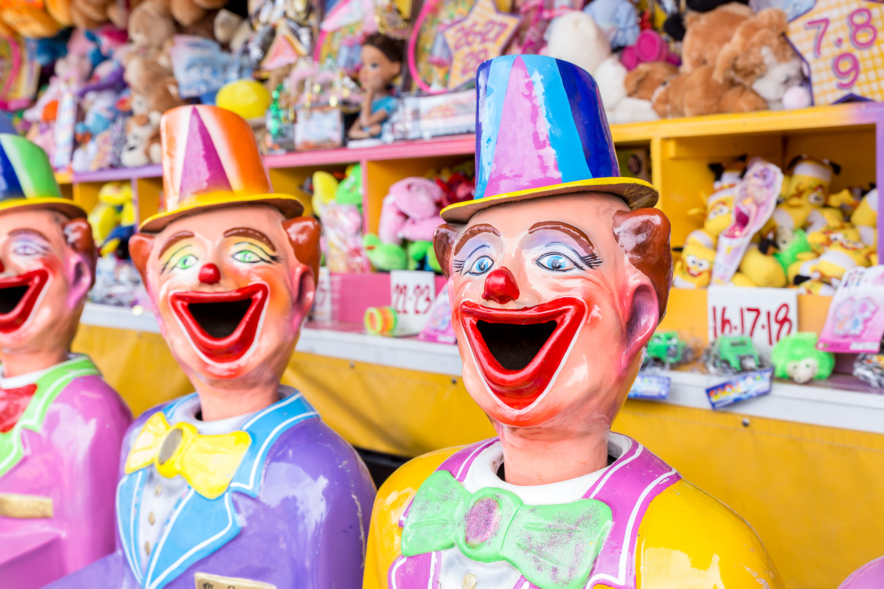 TJ Amusements - Laughing Clowns | Amusement rides, games and community carnivals in Adelaide, South Australia and beyond.